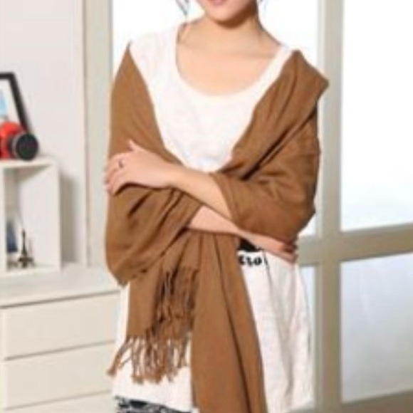 Scarves for sale! Could be bought individually or in bulk. - Picture 4 of 16